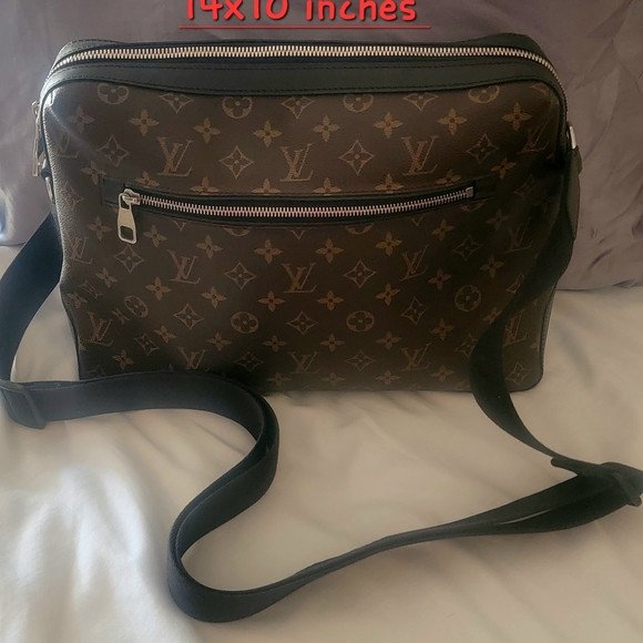 Authentic Louis Vuitton Dark Brown Monogram Messenger Bag